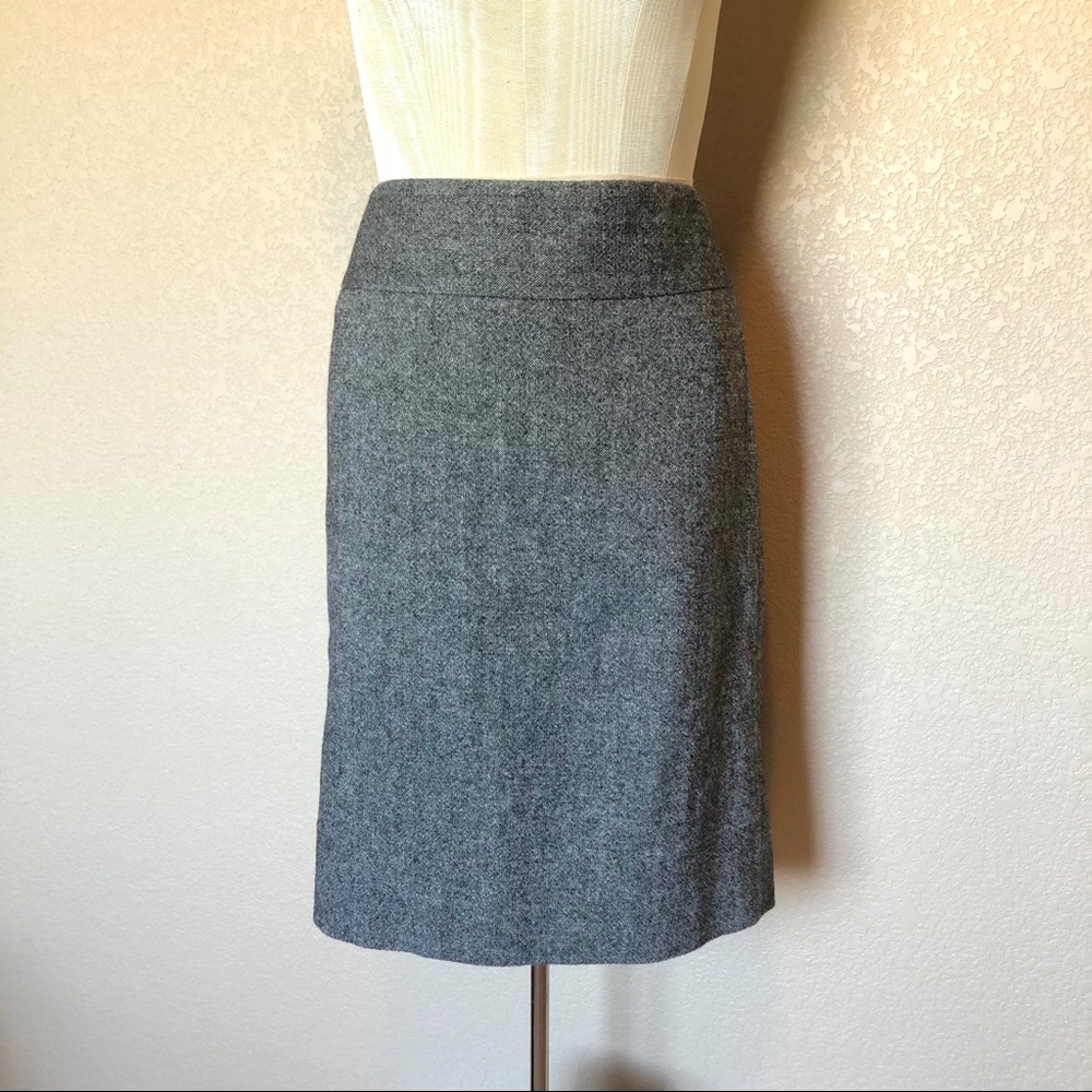 Banana Republic gray pencil skirt